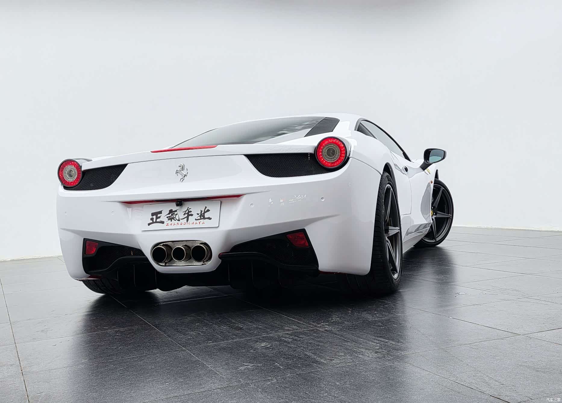 Ferrari 458, 2013 9