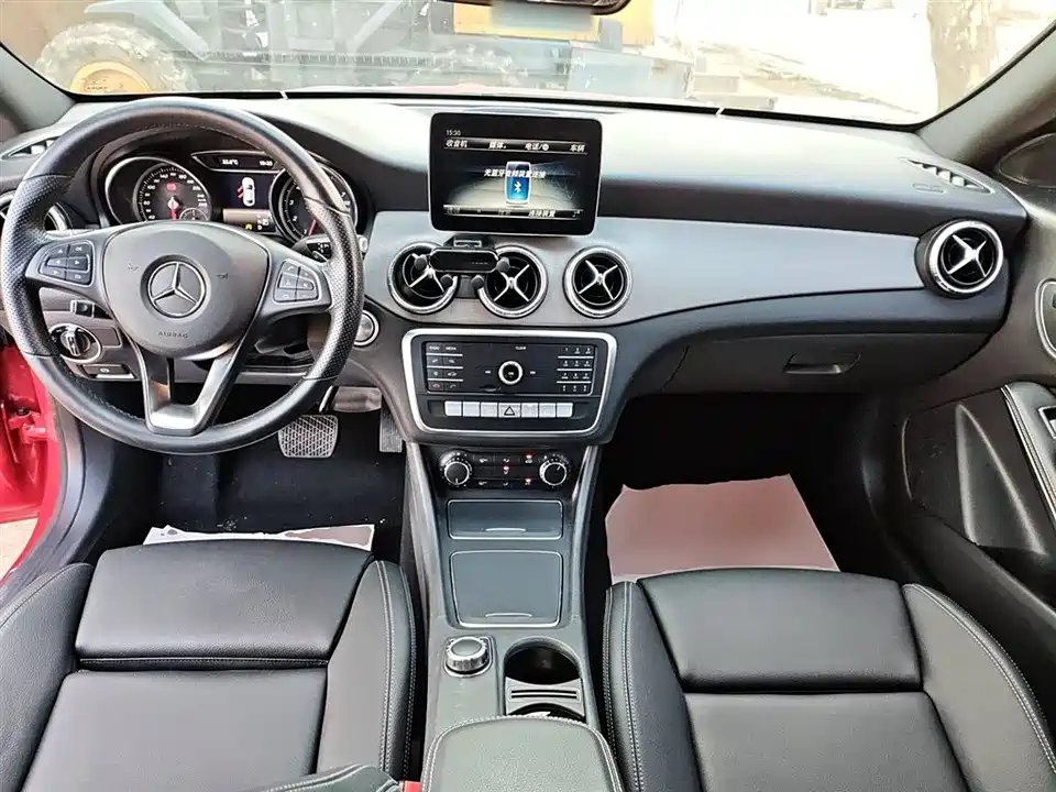 Mercedes-Benz CLA