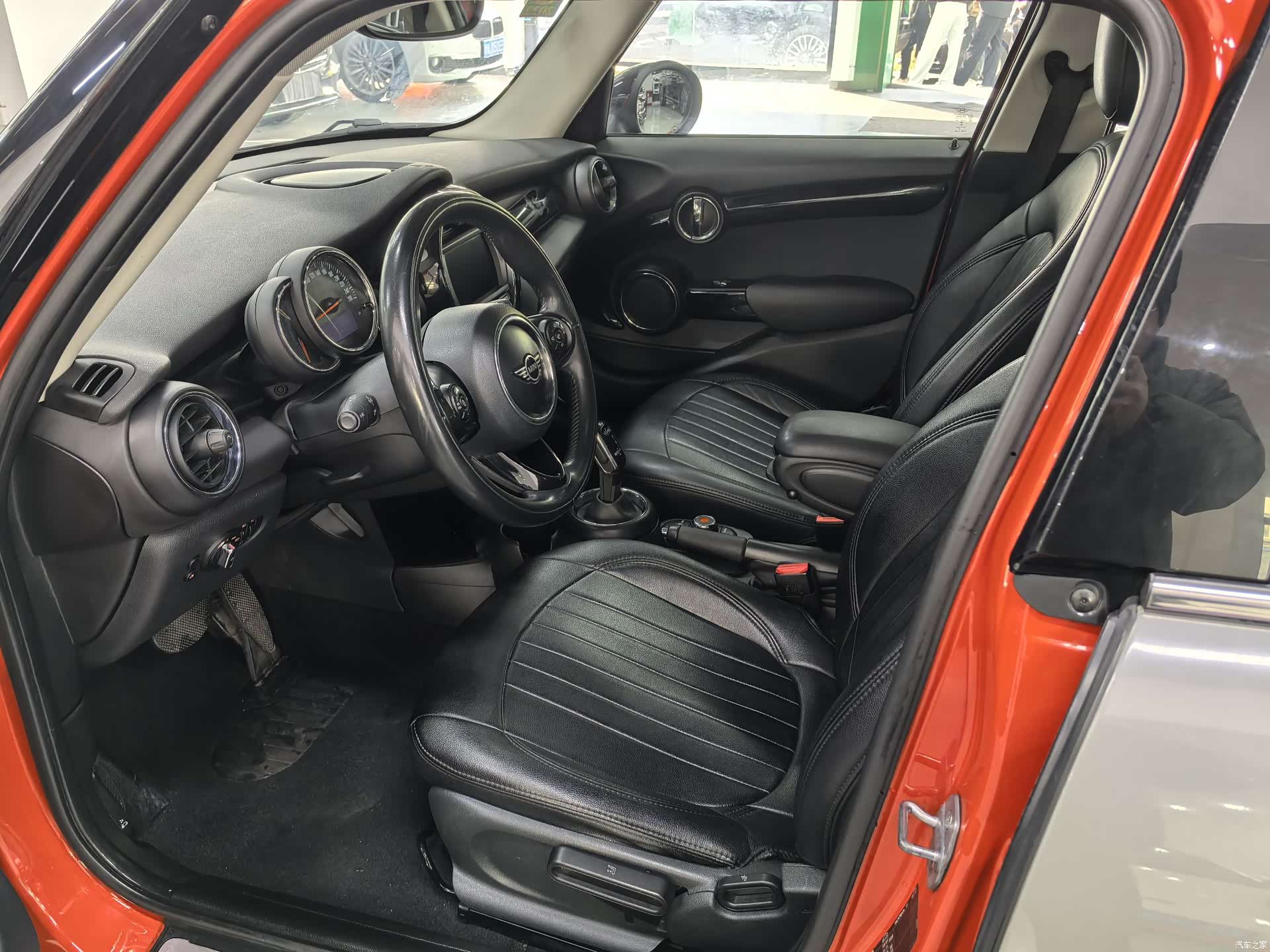 Mini ONE, 2018 8
