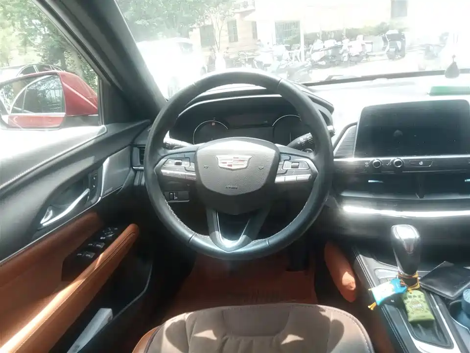 Cadillac CT4