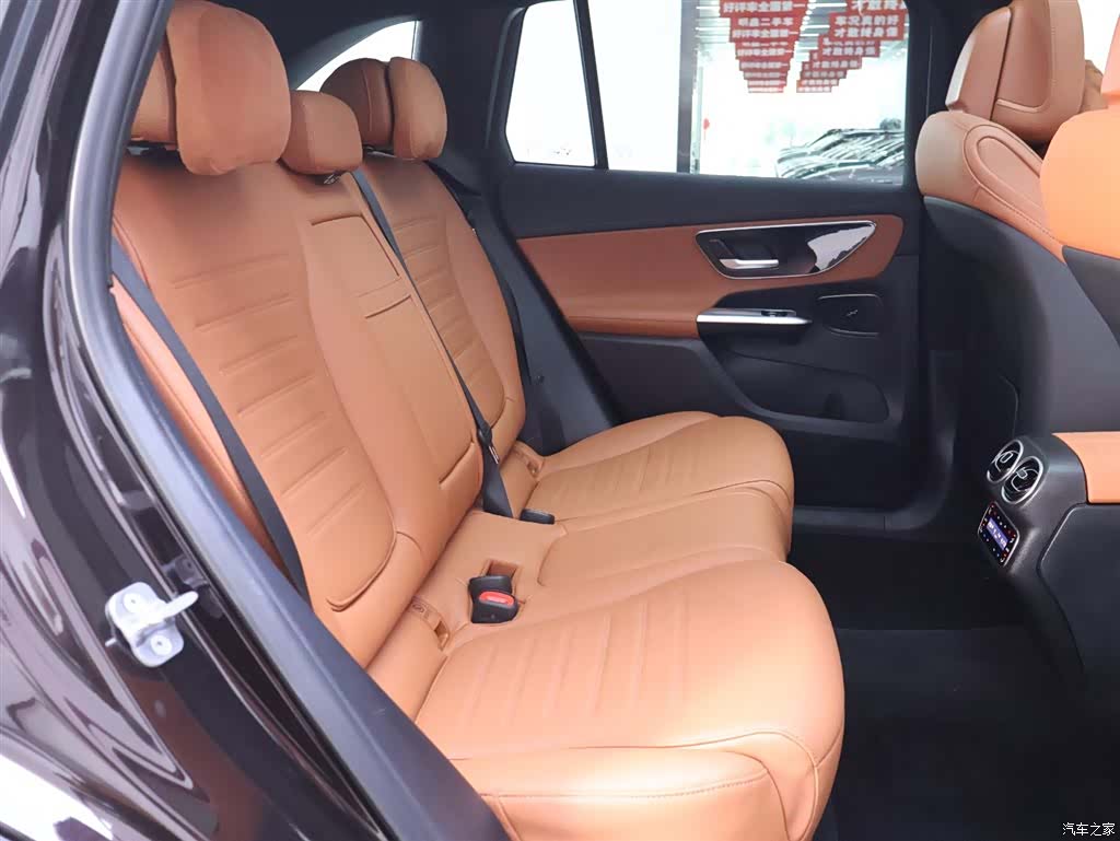 Mercedes-Benz GLC, 2023 21