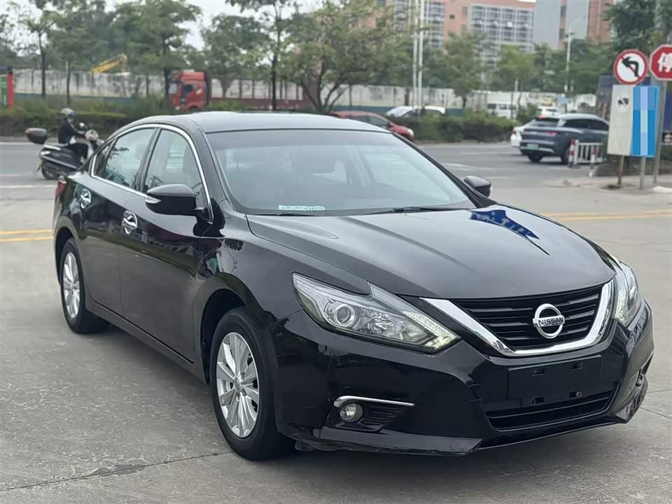 Nissan Teana