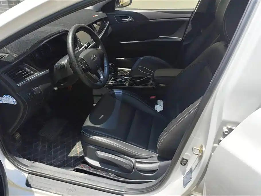 Hyundai Name picture