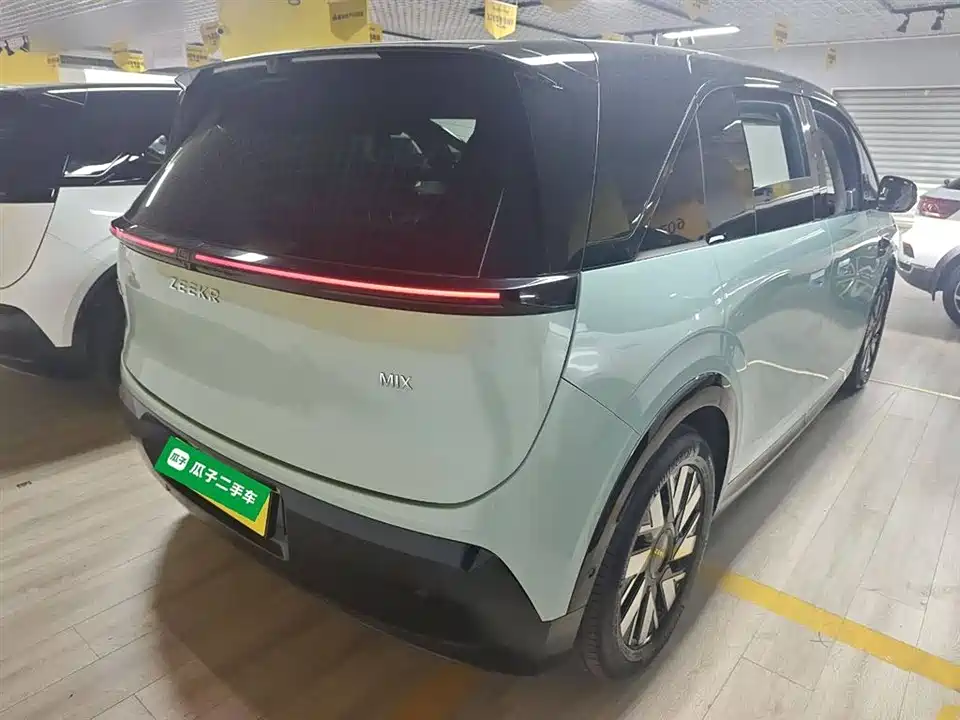 Zeekr MIX