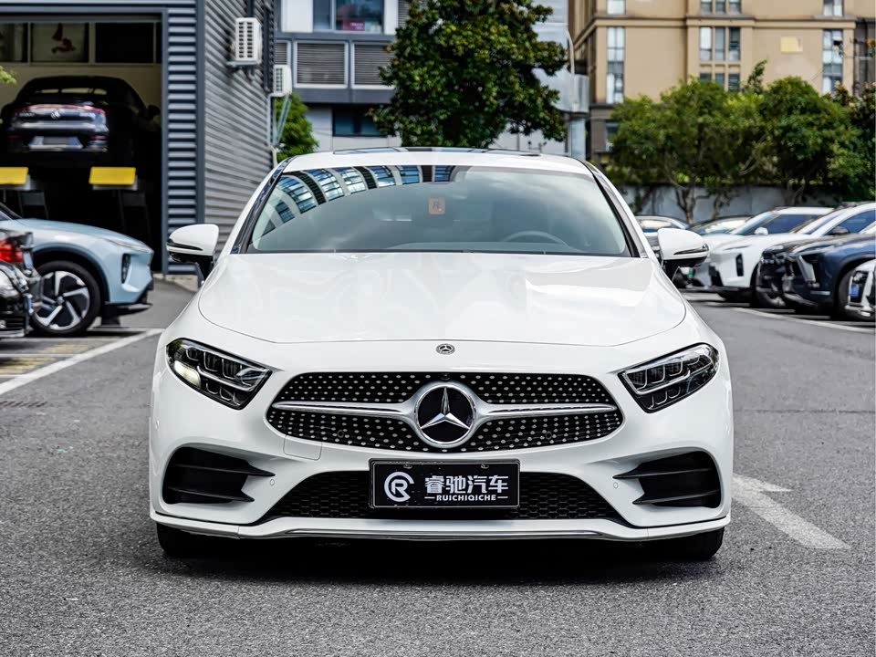Mercedes-Benz CLS Mercedes-Benz CLS