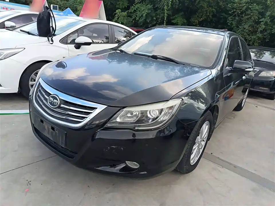 BYD G6