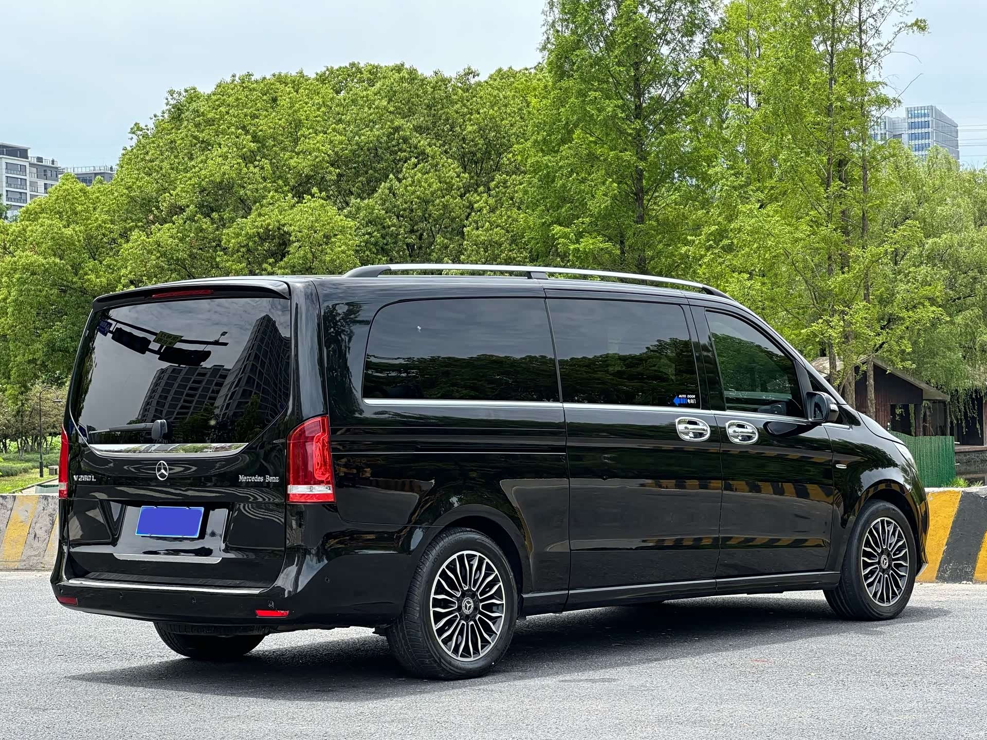 Mercedes-Benz V-Class, 2019 7