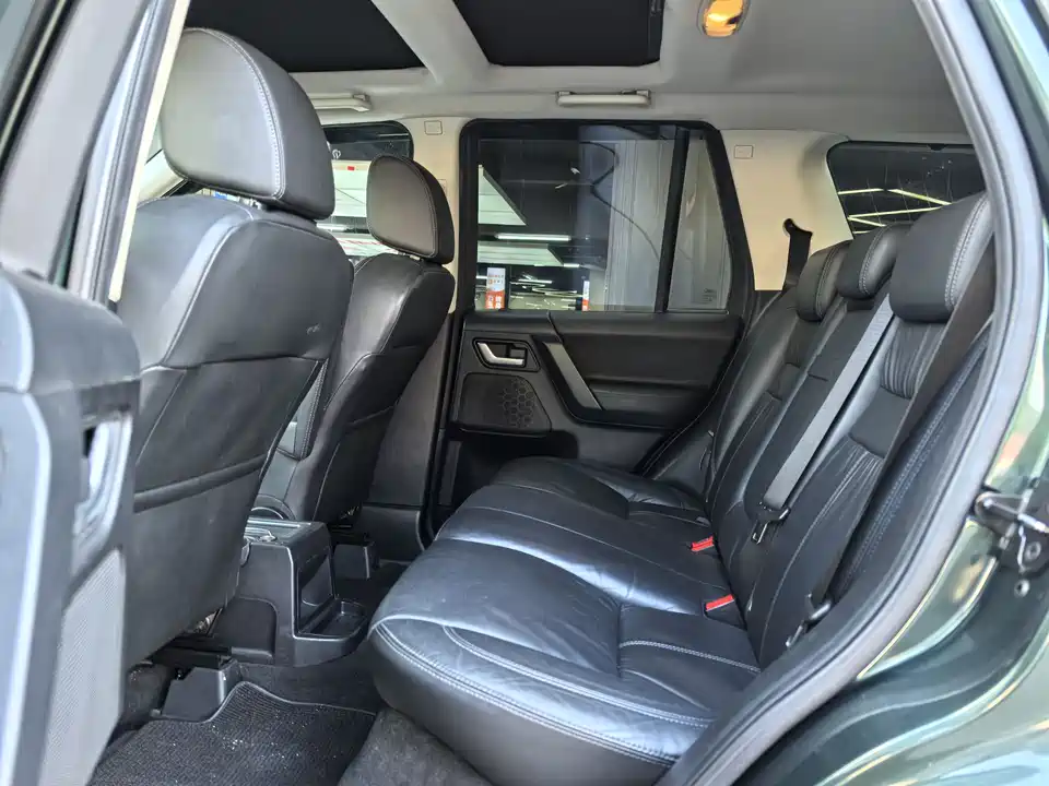 Land Rover Freelander 2