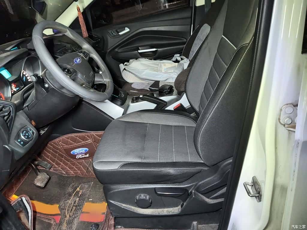 Ford Kuga, 2016 8