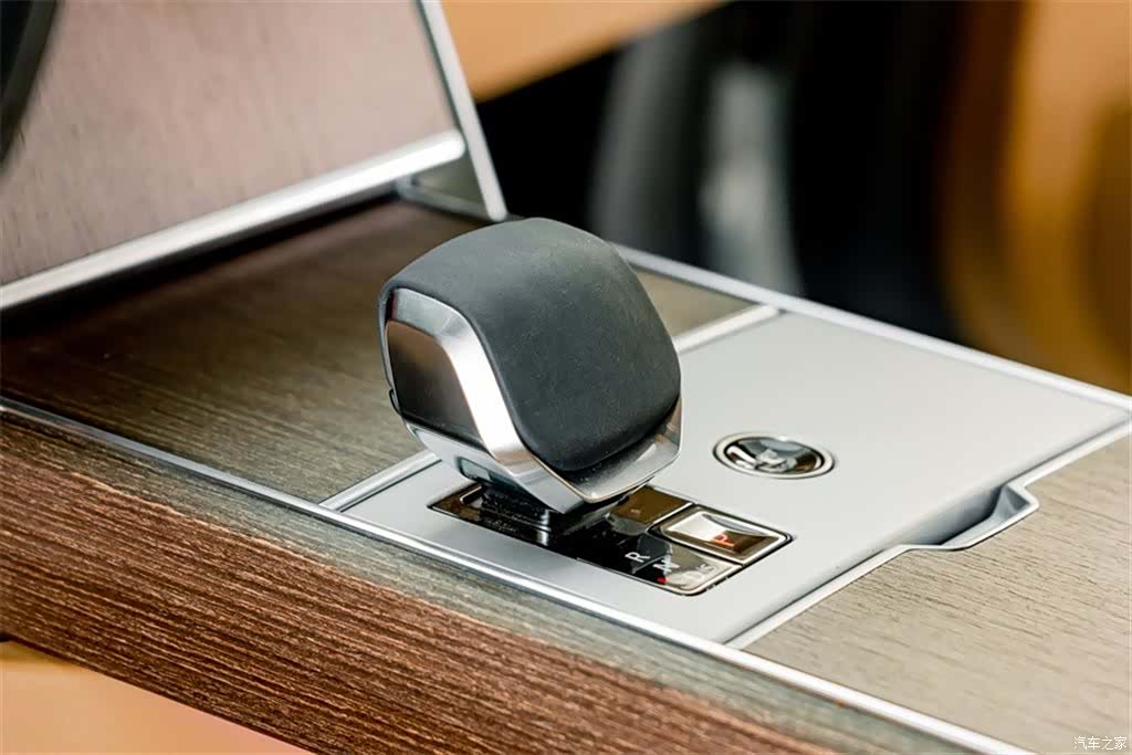 Land Rover Range Rover, 2024 17
