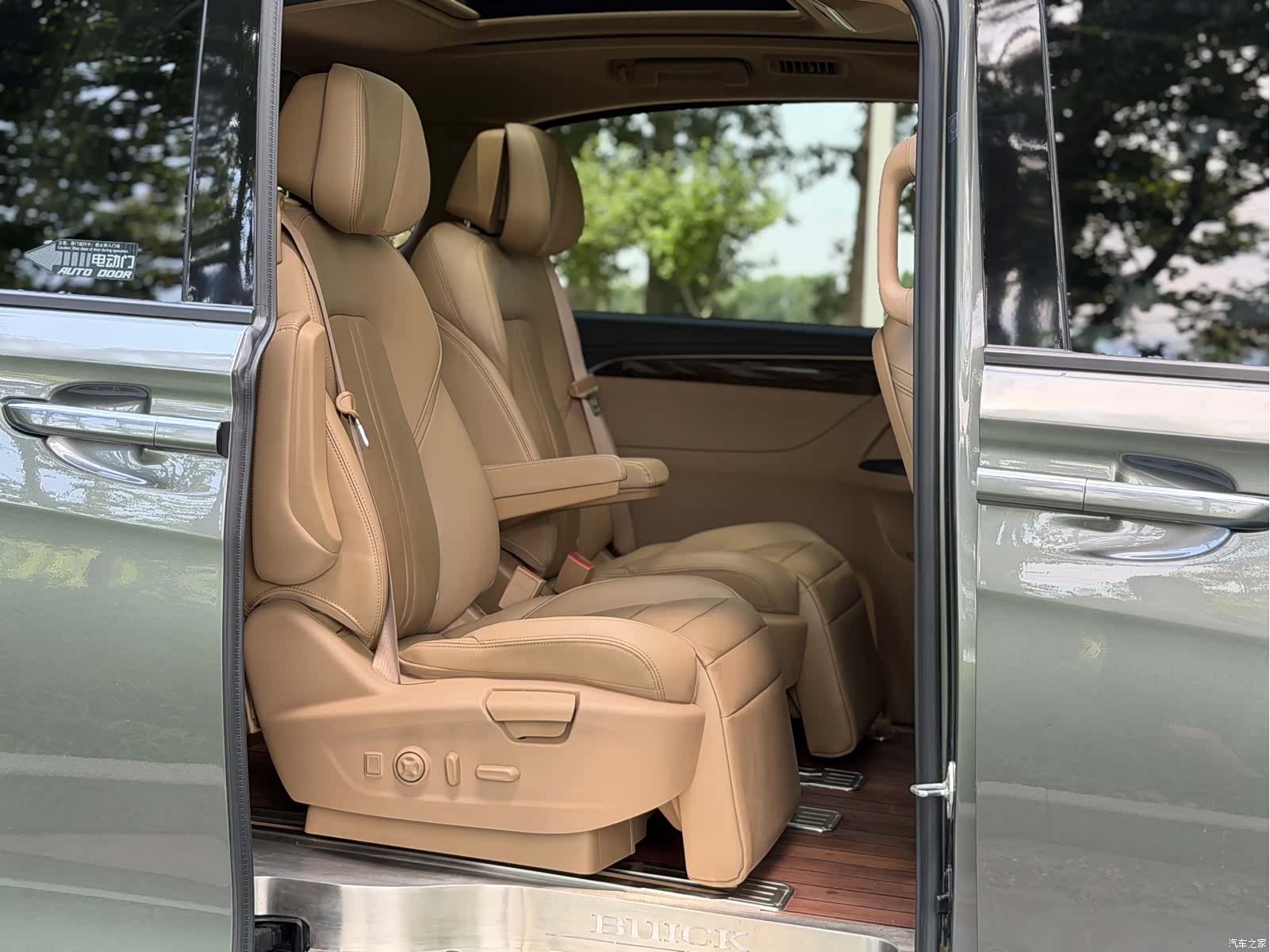 Buick GL8, 2019 12