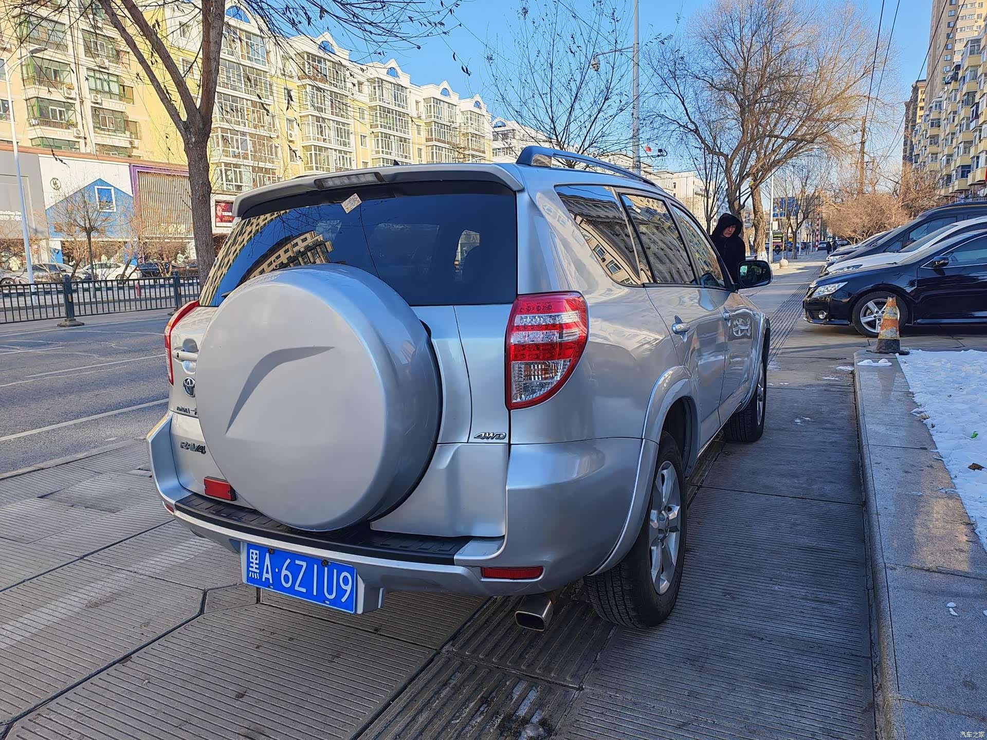 Toyota RAV4, 2010 6