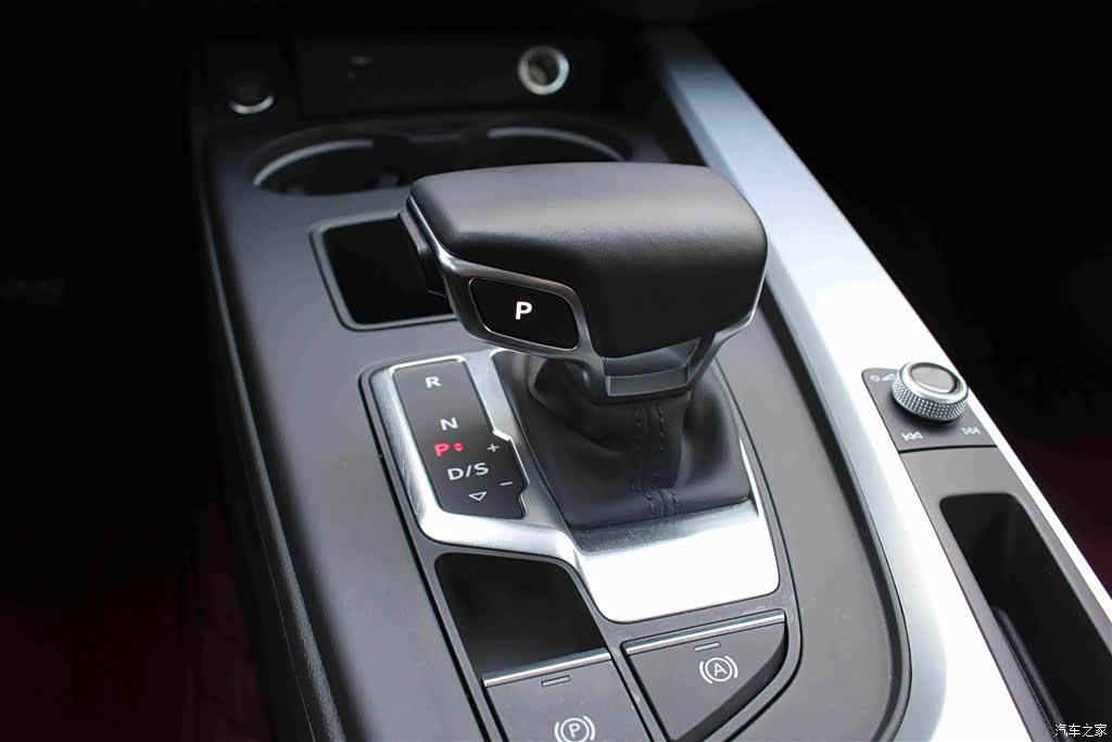 Audi A4L, 2021 11