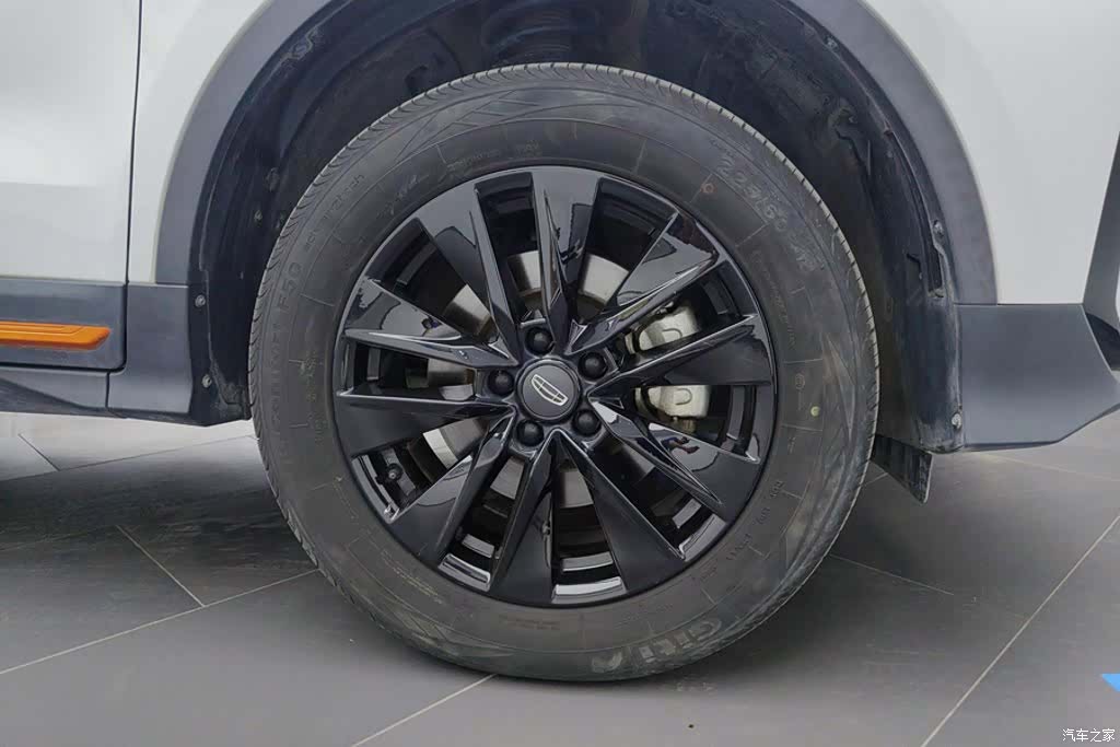 Geely Boyue, 2022 6