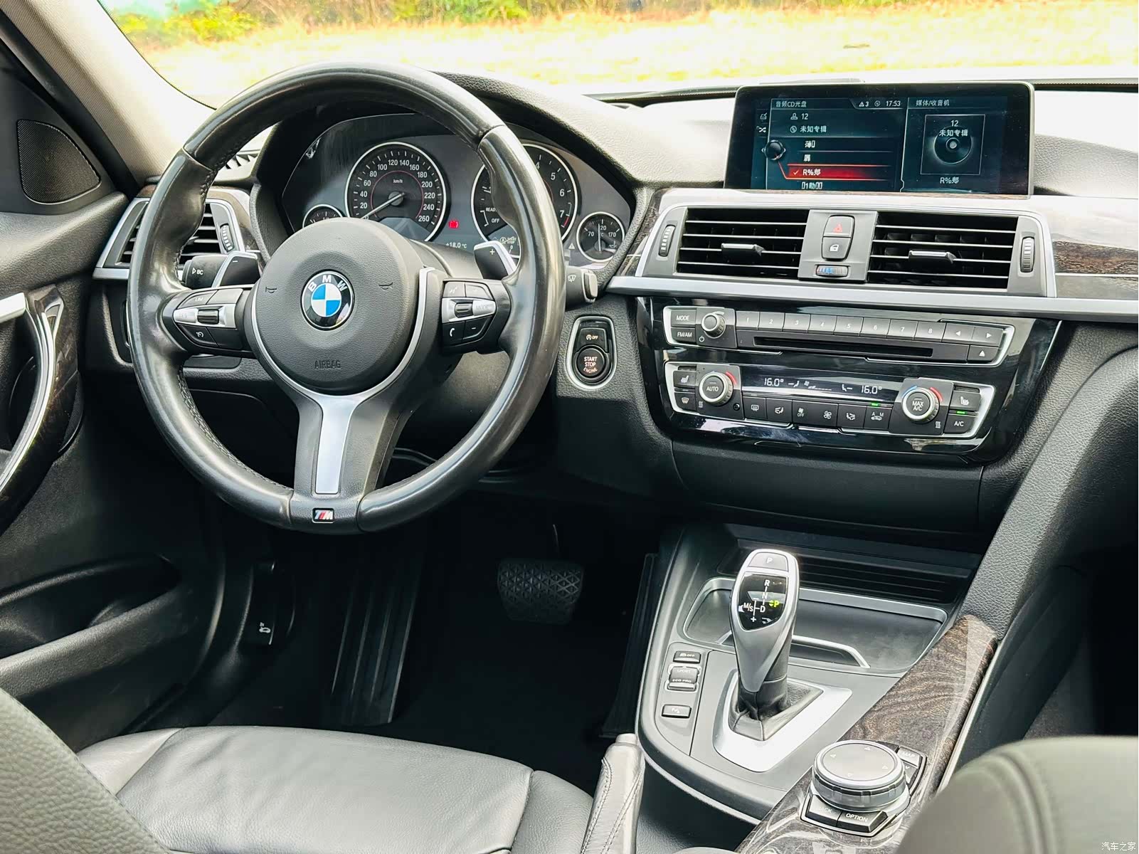 BMW 3 Series, 2017 все фото