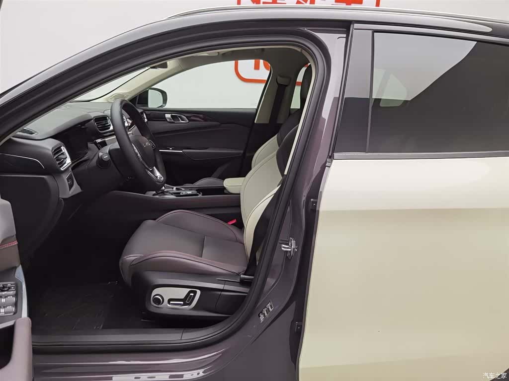 Lynk & Co 01, 2019 10
