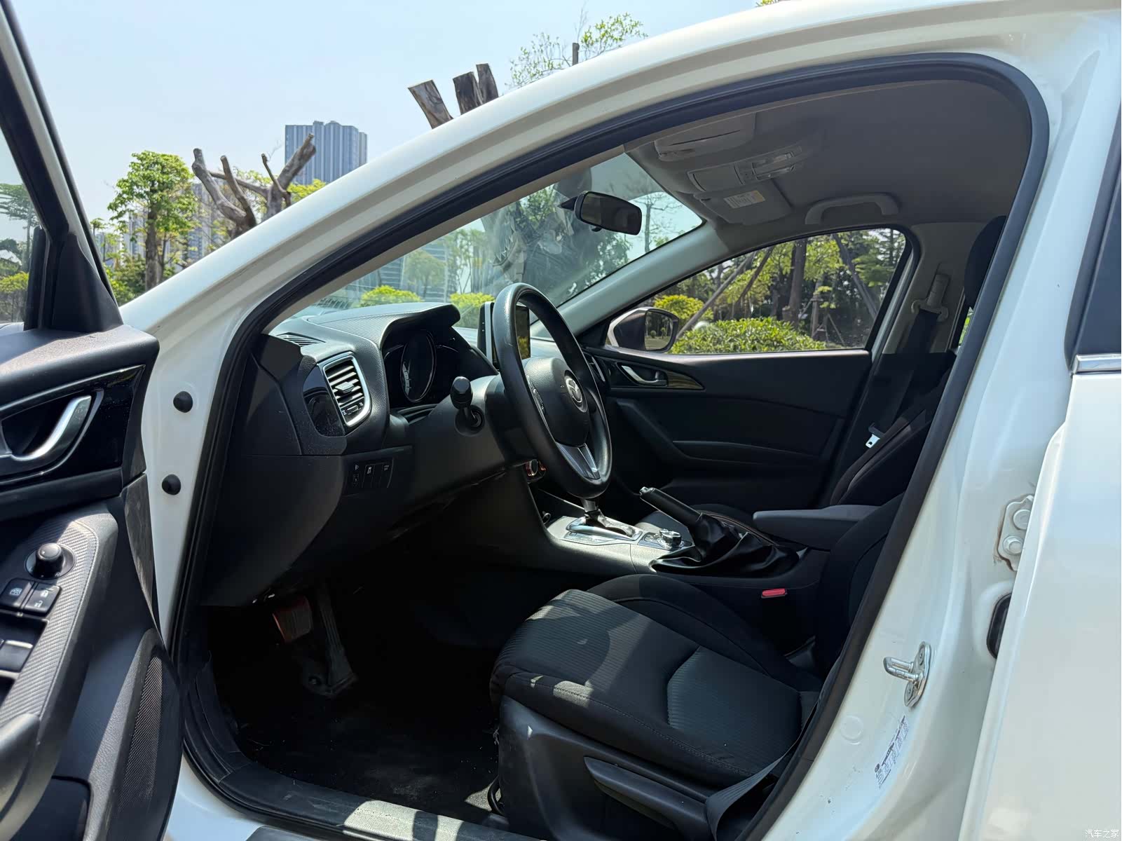 Mazda Mazda3, 2016 9