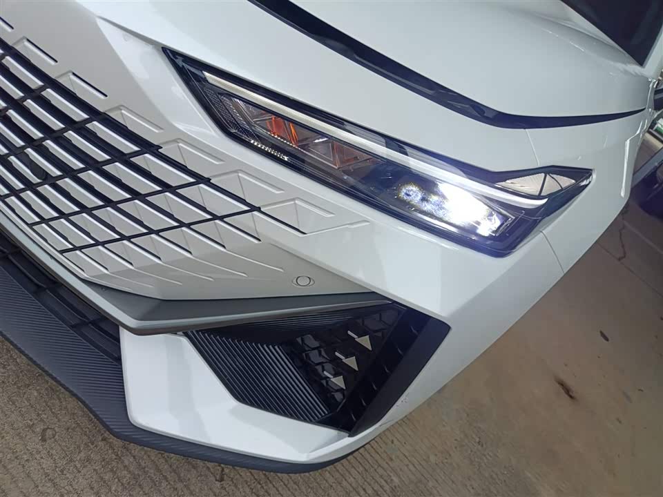 Changan UNI-V Changan UNI-V