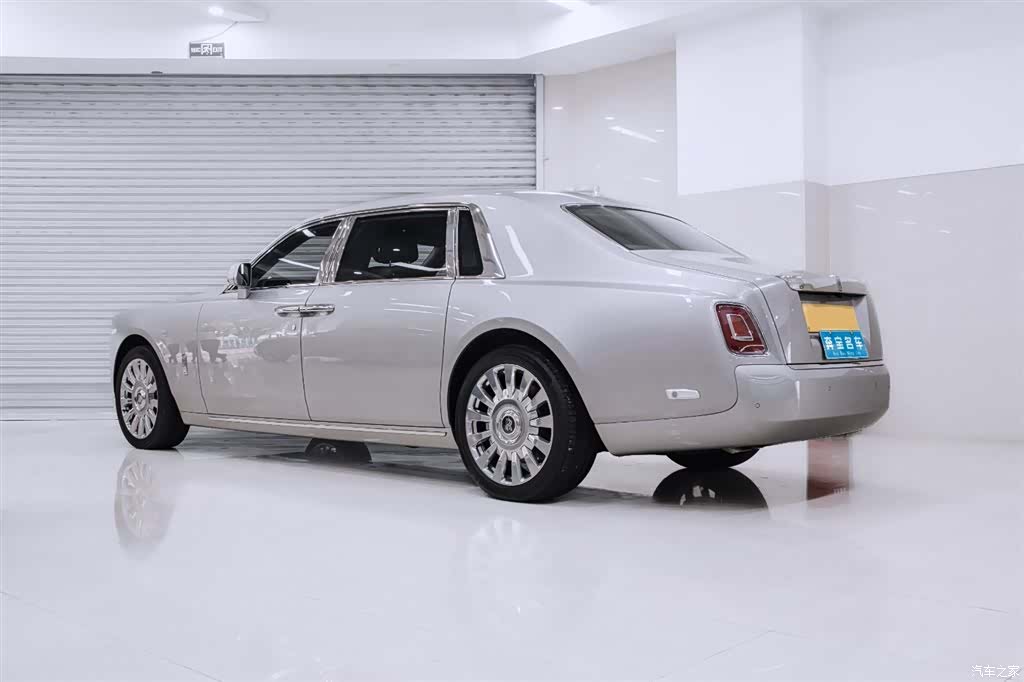 Rolls-Royce Phantom, 2019 4