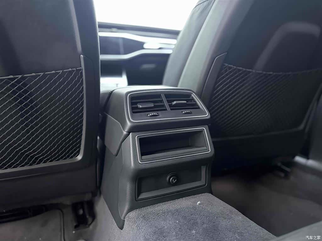 Audi A6L, 2019 26