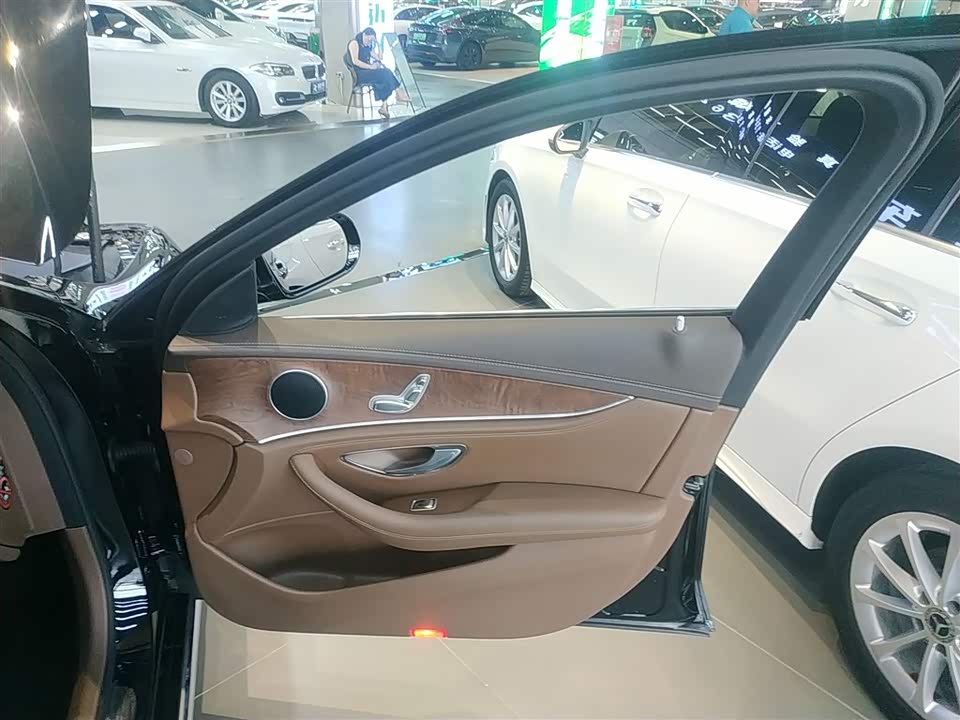 Mercedes-Benz E-class Mercedes-Benz E-class