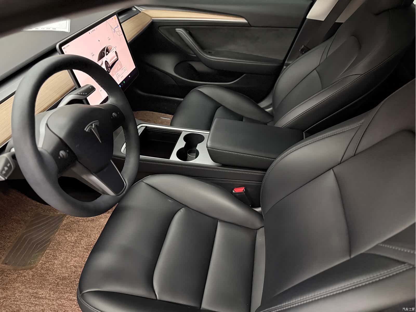 Tesla Model 3, 2023 10