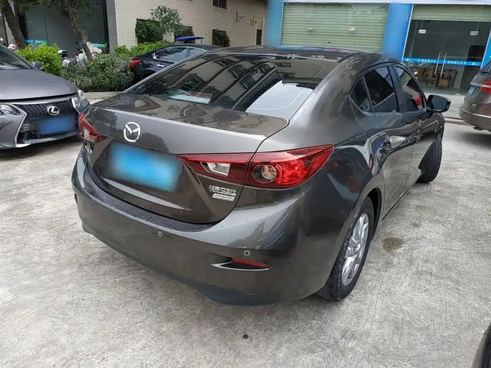 Mazda 3 Angkesaila