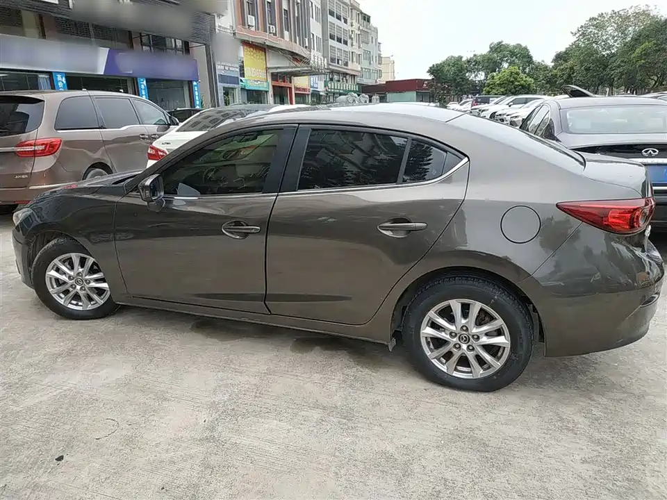 Mazda 3 Angkesaila