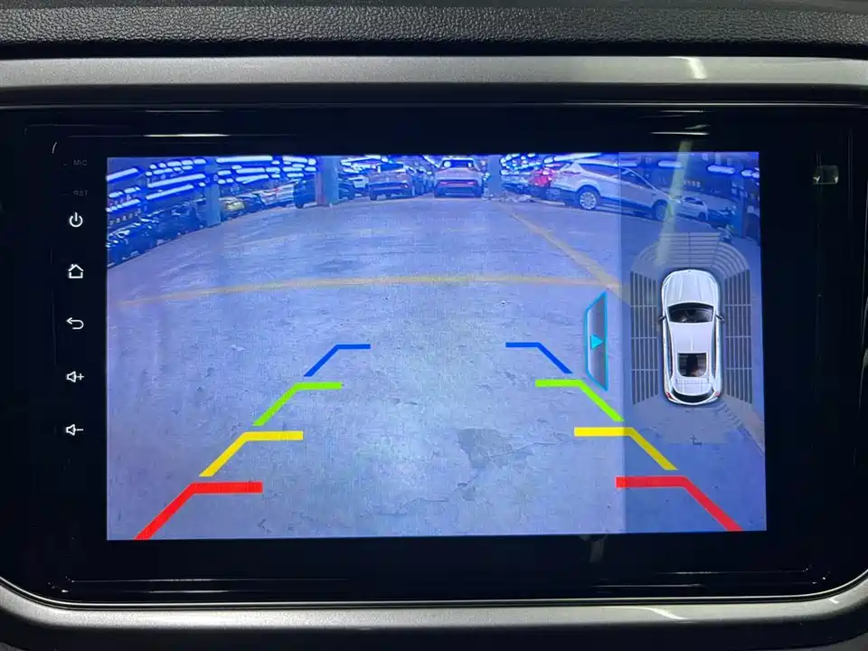 Volkswagen T-ROC exploring Songs