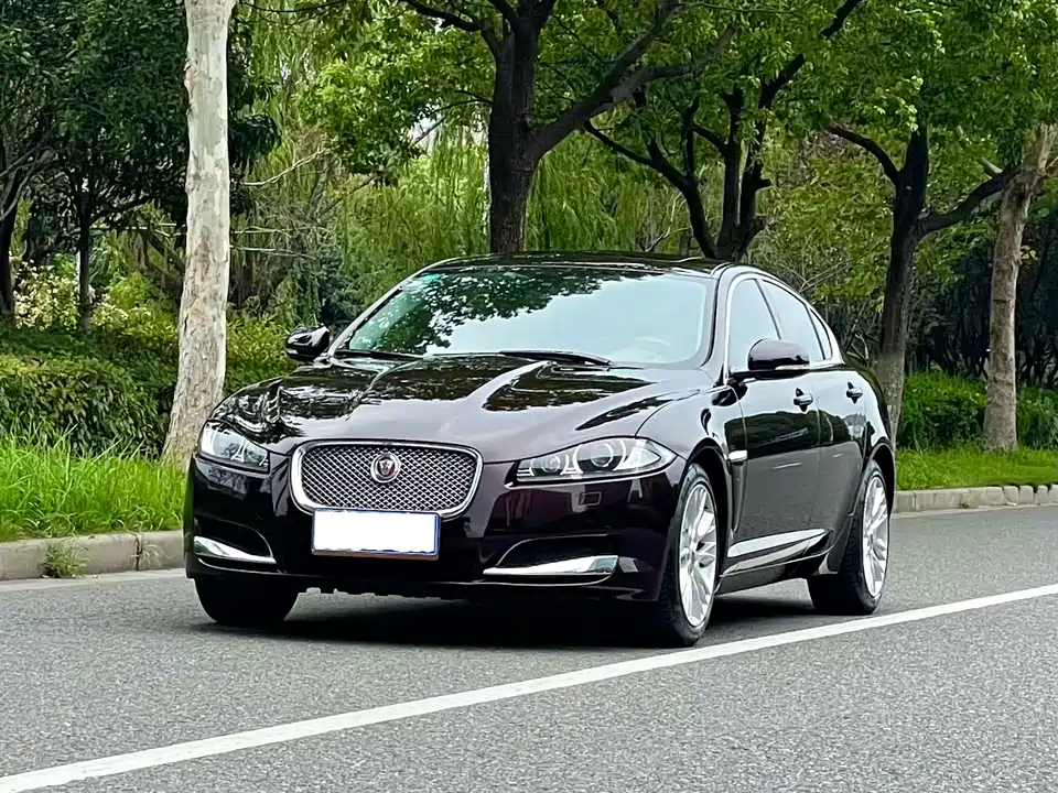 Jaguar XF