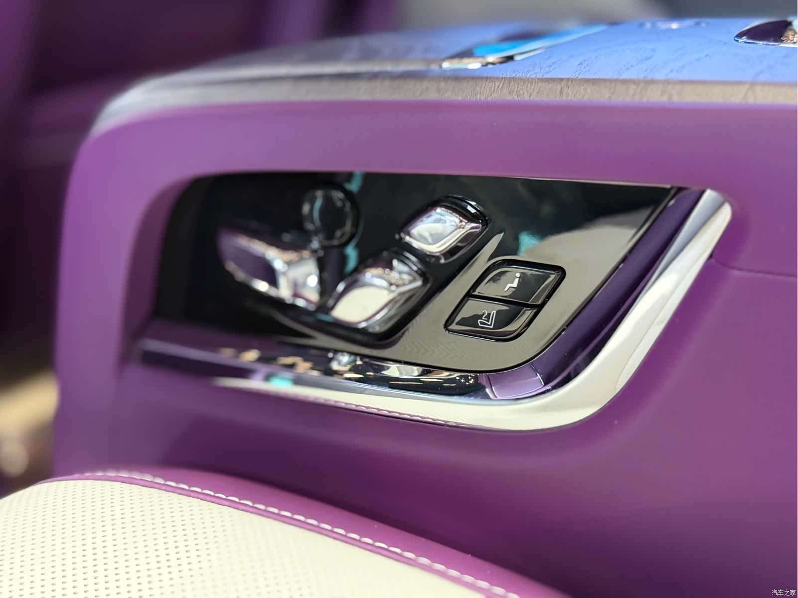 Rolls-Royce Cullinan, 2025 25