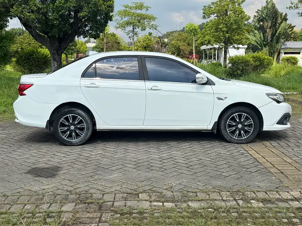 BYD F3