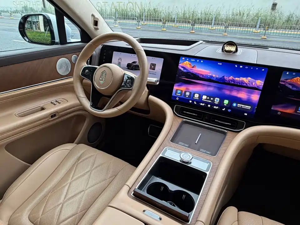 AITO Ask the world M9