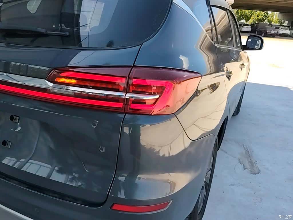 BYD Song, 2021 8