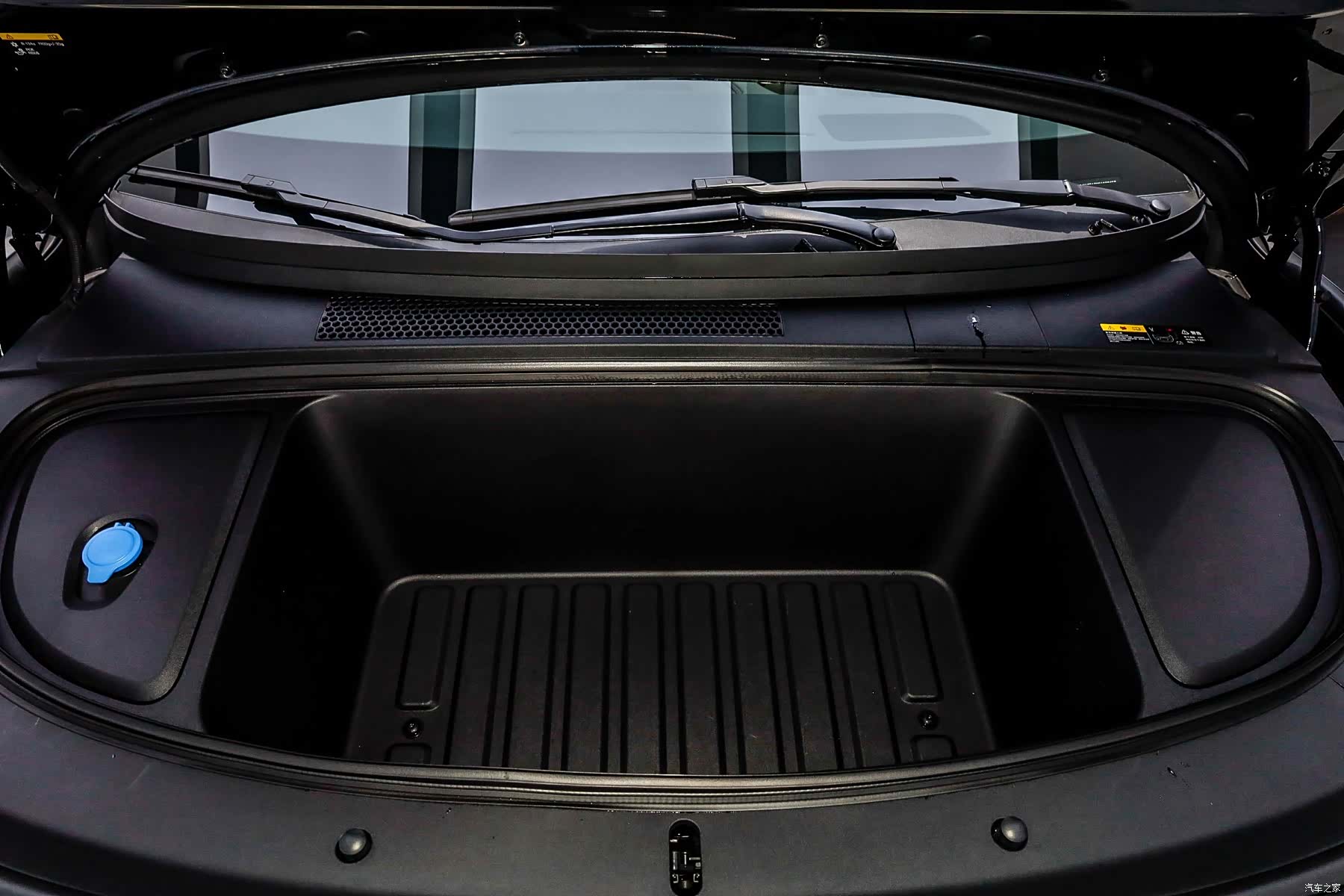Li Auto i6, 2025 35
