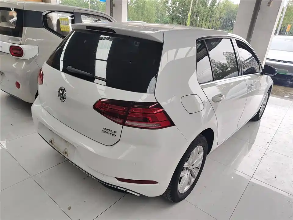 Volkswagen golf
