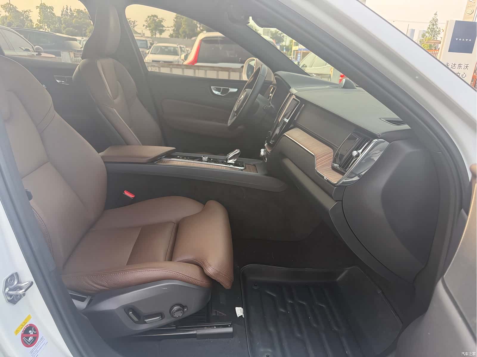 Volvo XC60, 2022 16