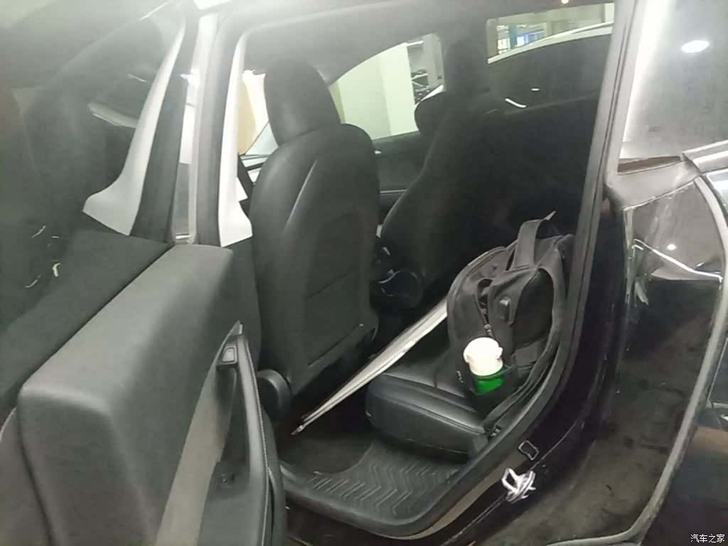 Tesla Model Y, 2022 16