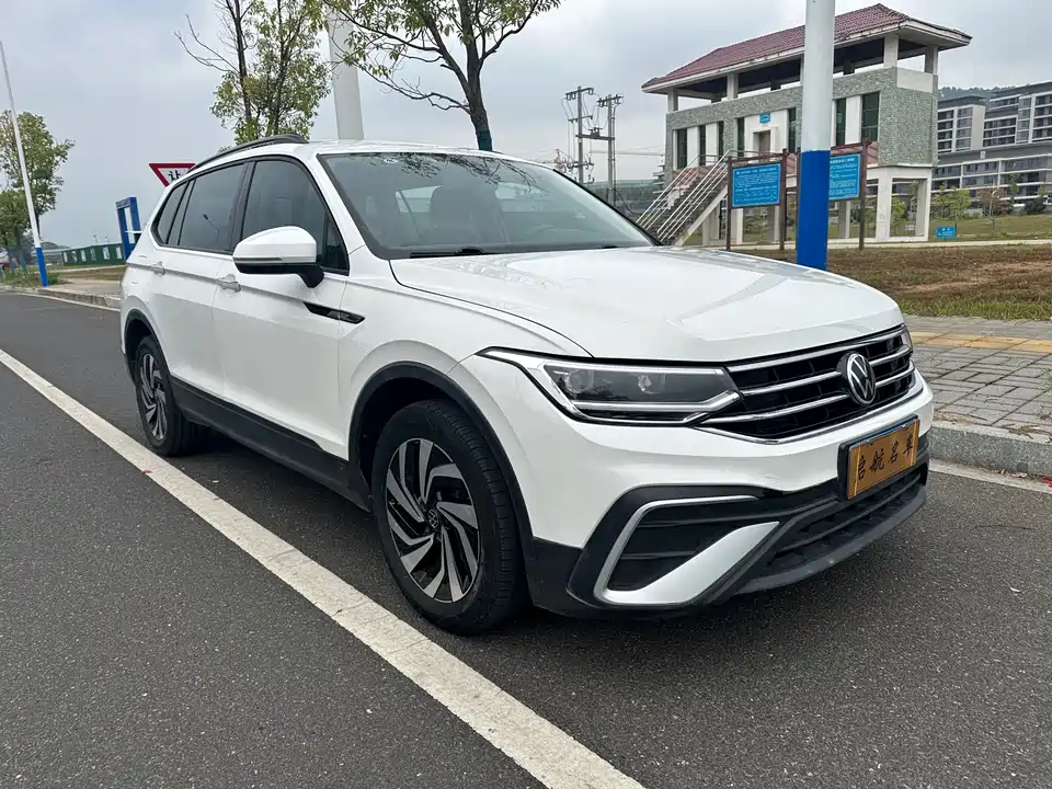 Volkswagen Tiguan L