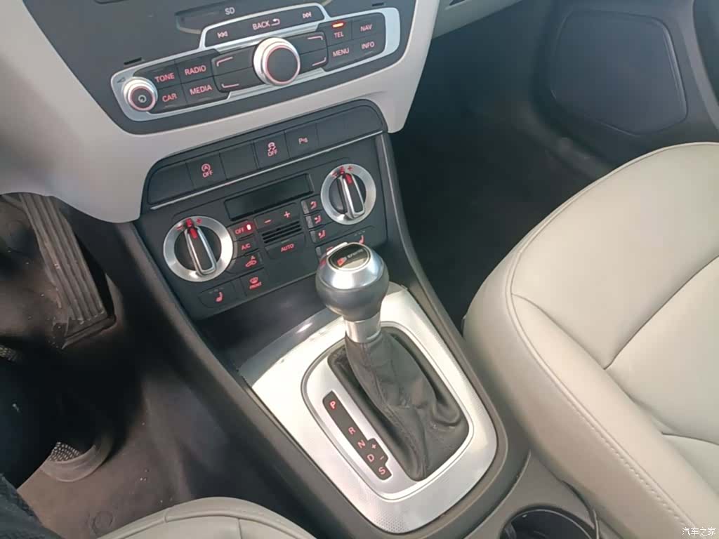 Audi Q3, 2016 14
