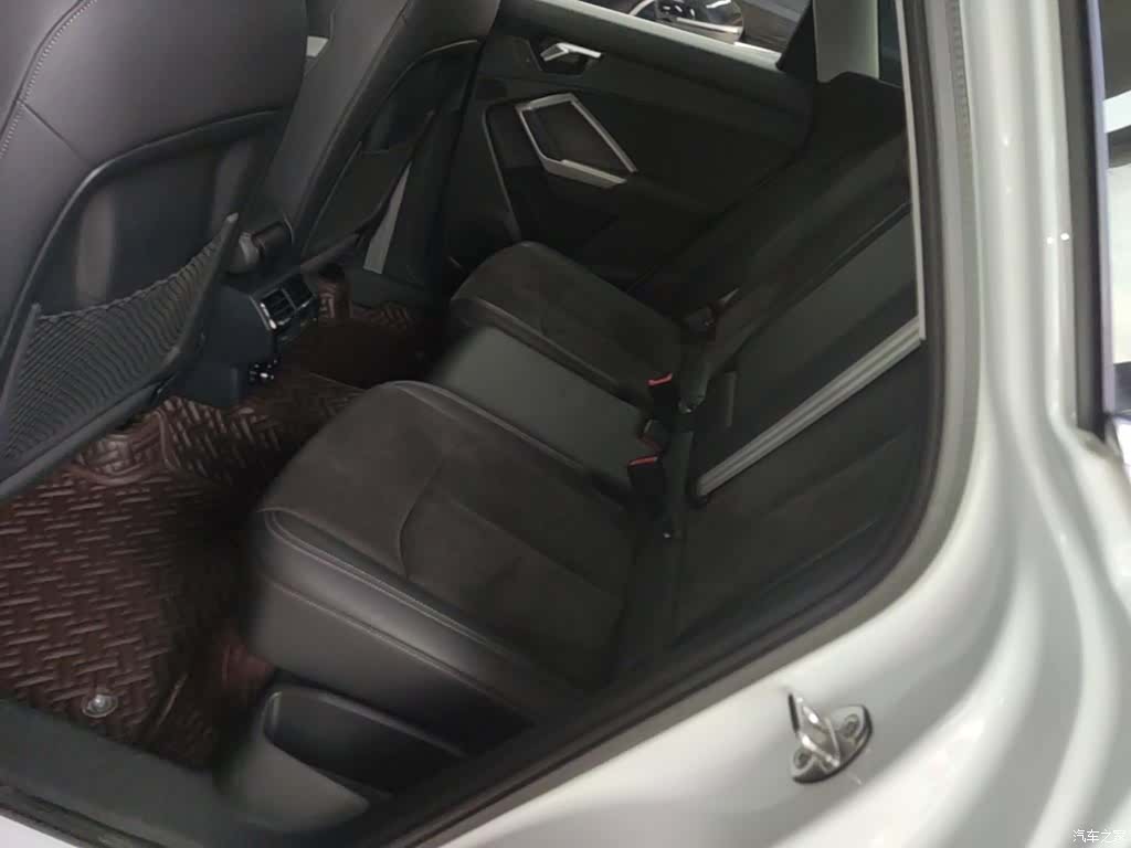 Audi Q3, 2021 17