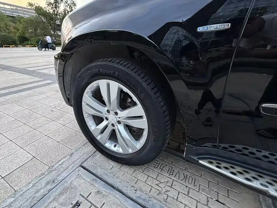 Mercedes-Benz GL grade