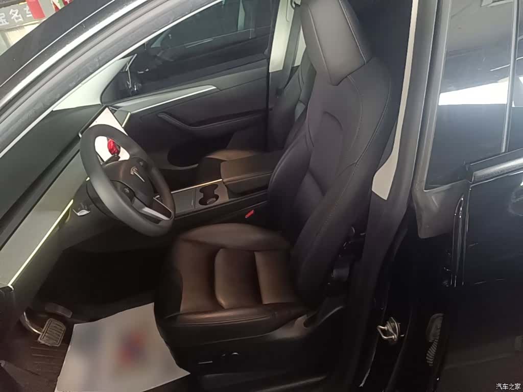 Tesla Model Y, 2024 15