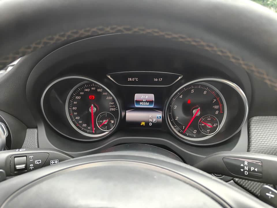 Mercedes-Benz GLA Mercedes-Benz GLA