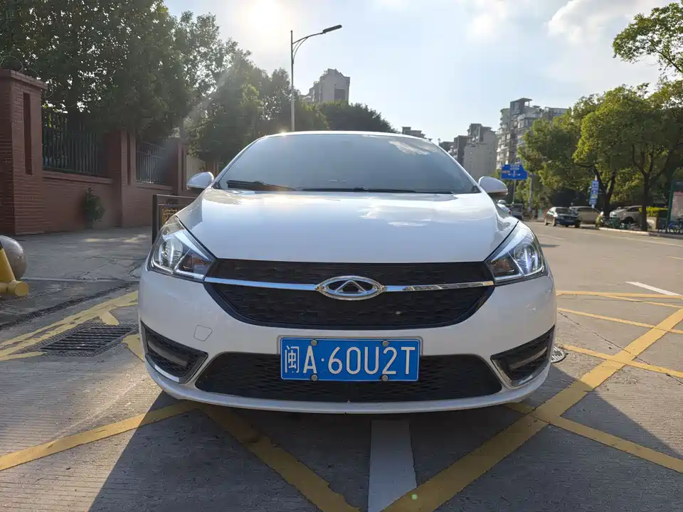 Chery Arrizo 5