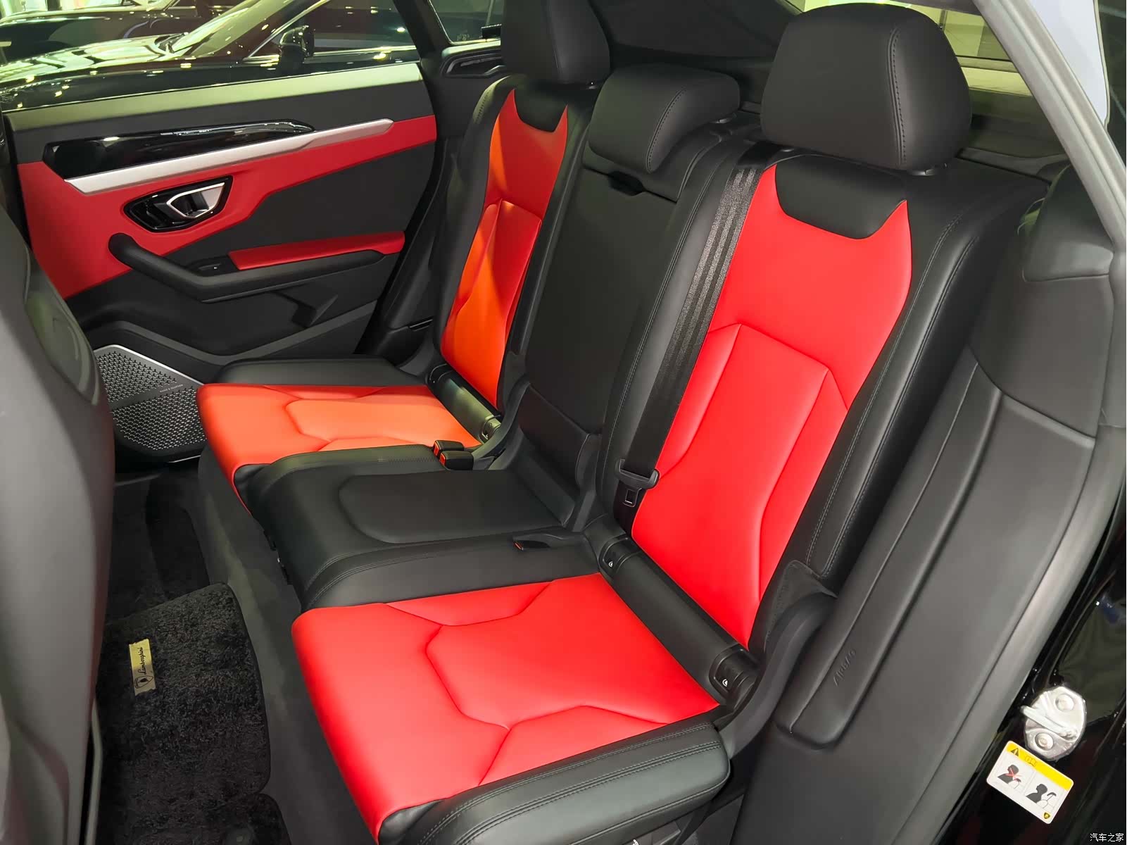 Lamborghini Urus, 2019 20