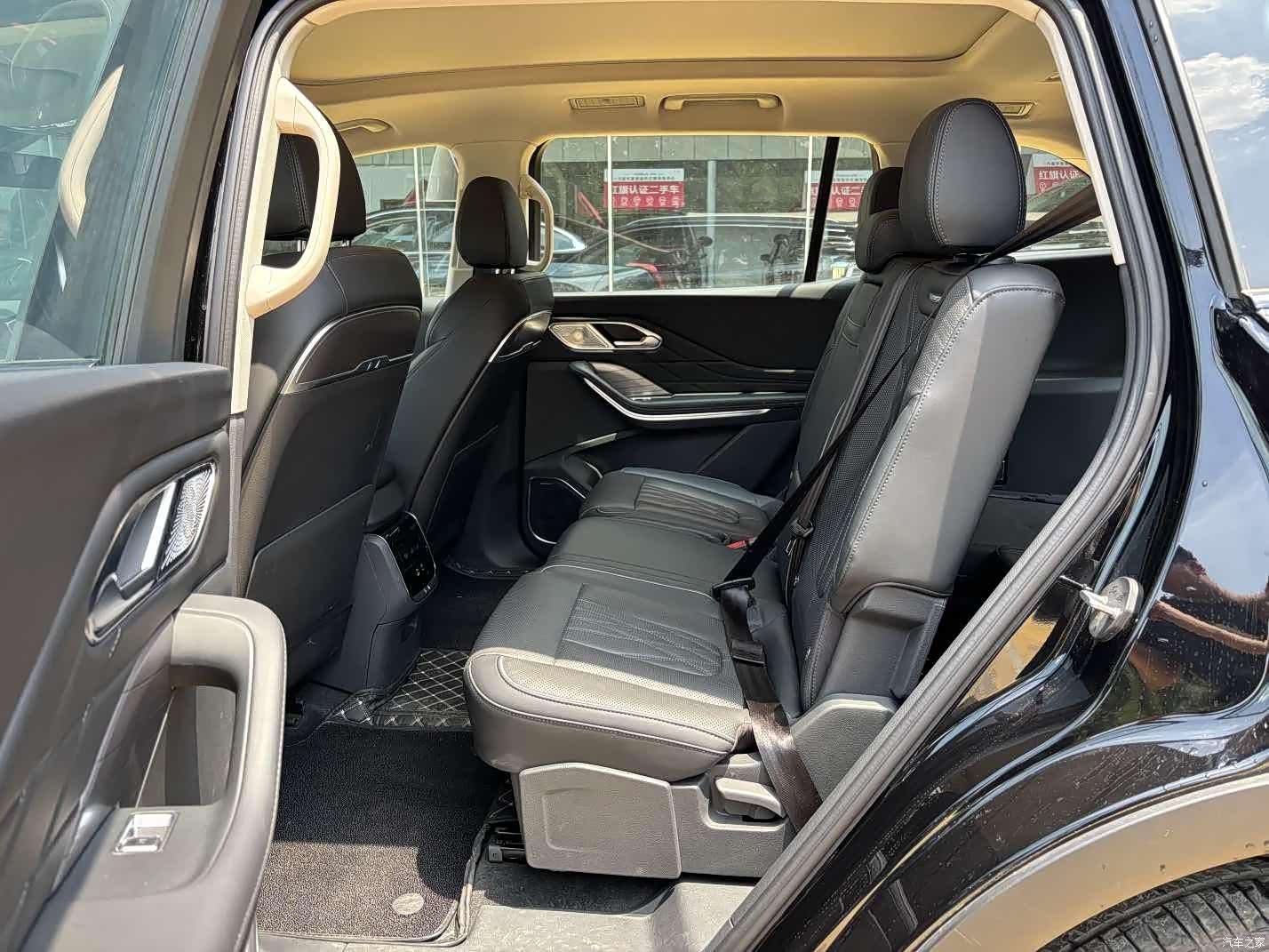 Hongqi HS7, 2024 12