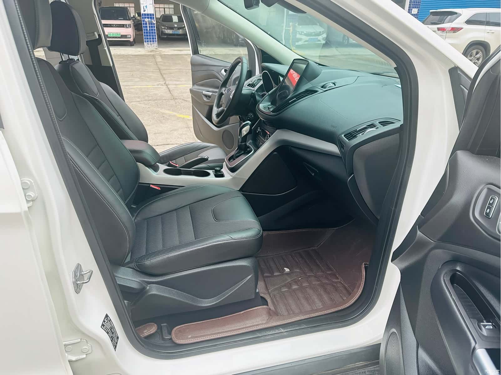 Ford Kuga, 2014 18