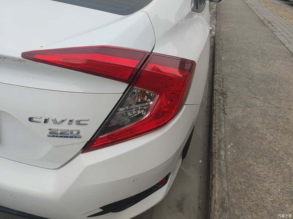 Honda Civic, 2018 8