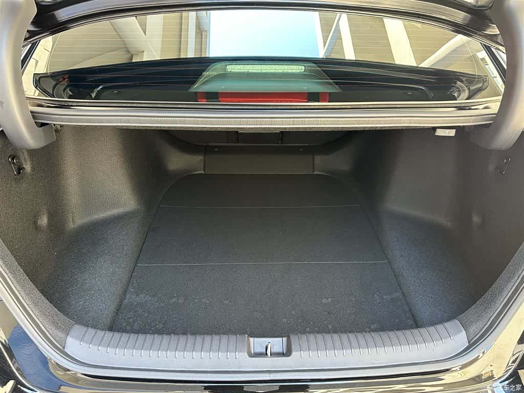 Honda Inspire, 2025 8